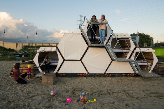 B-and-Bee. Imagem © Hannes Geipel, Achilles Design