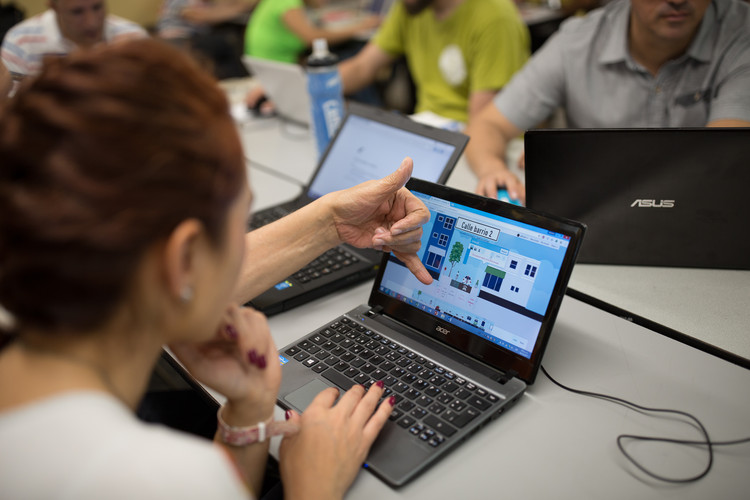 Workshop na Colômbia. Imagem © Claudio Olivares Medina