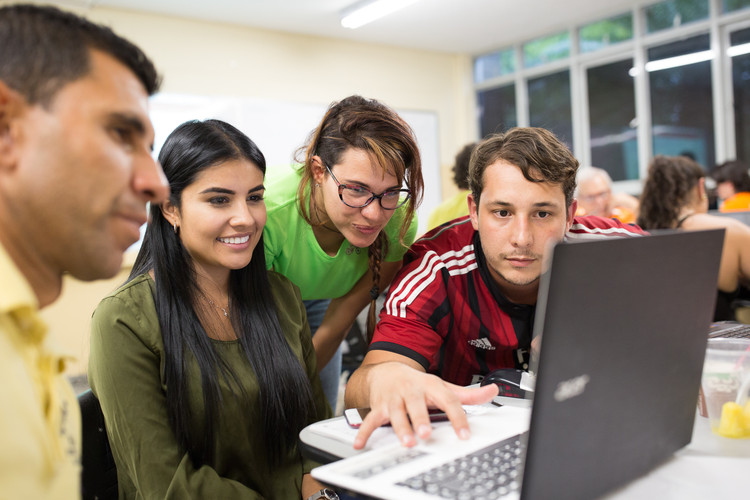 Workshop na Colômbia. Imagem © Claudio Olivares Medina